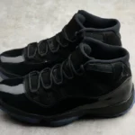 Air Jordan 11 Cap And Gown Black 378037 005 (1)